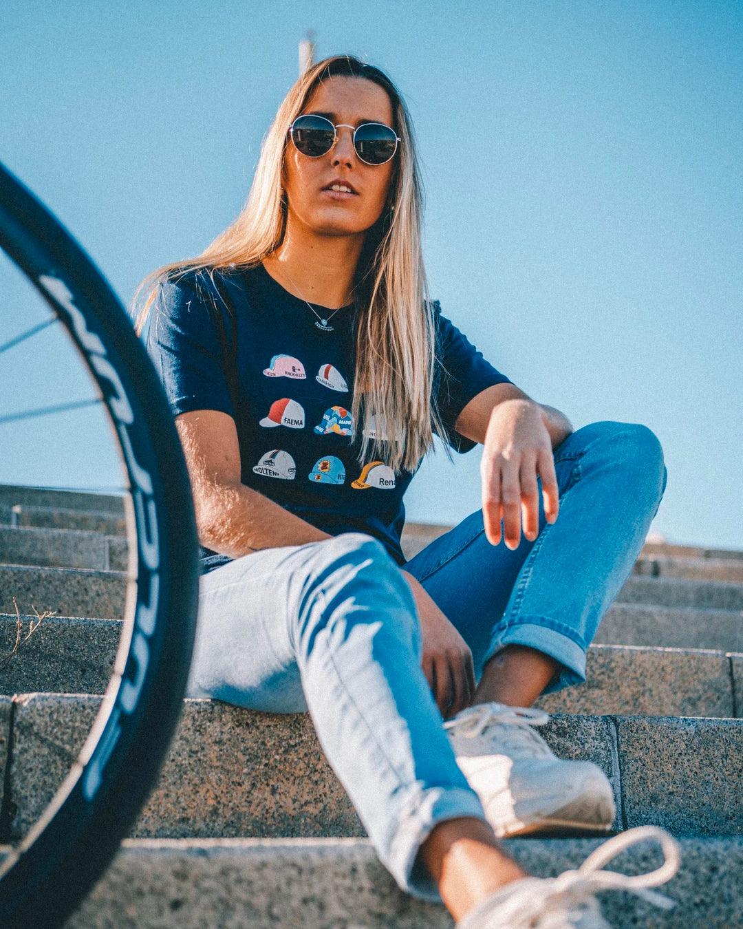 Vintage Cycling Caps T-Shirt - Cois Cycling - Navy | Cois Cycling | gioventu.cc