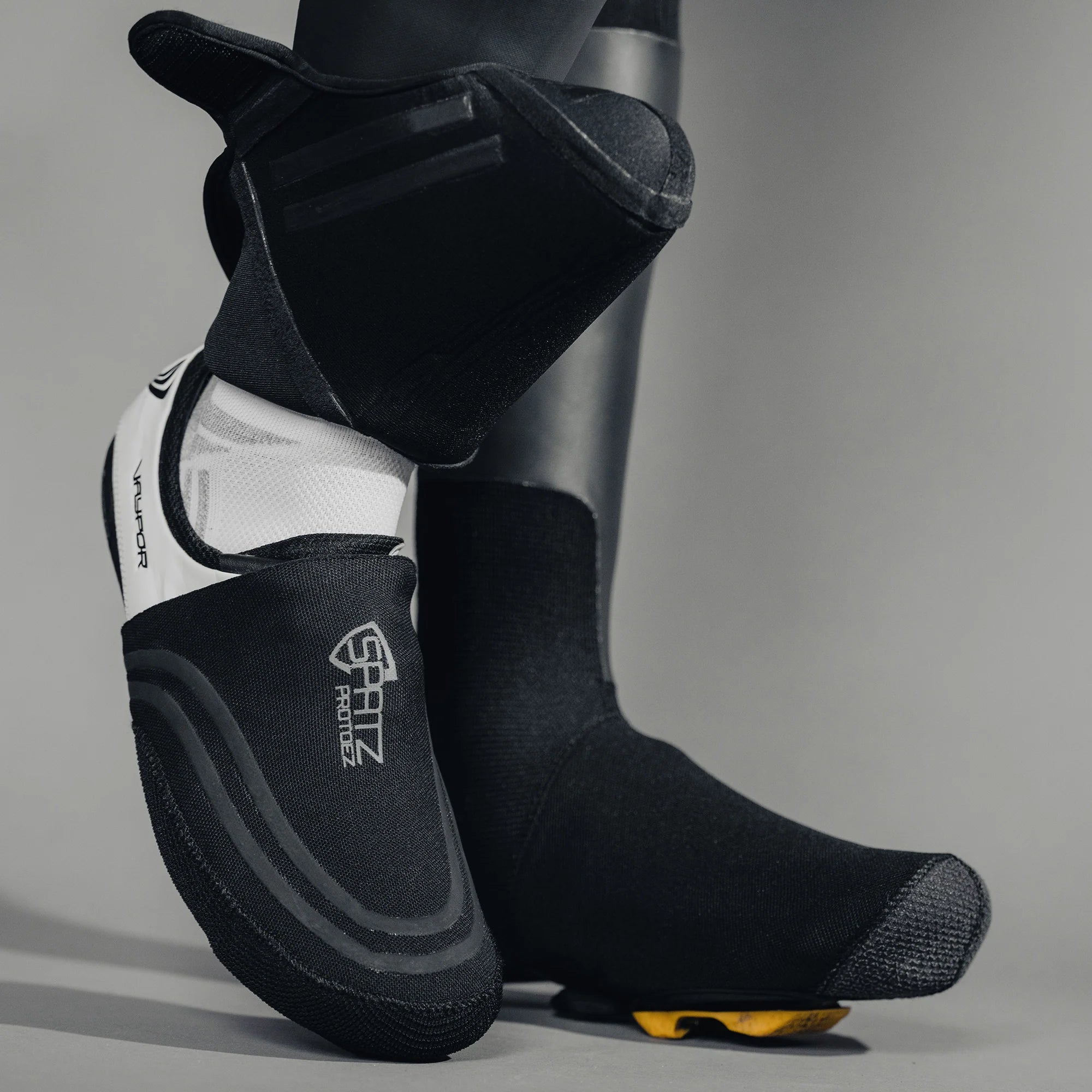 Pro Stealth Skoovertræk - Spatz Wear - Sort