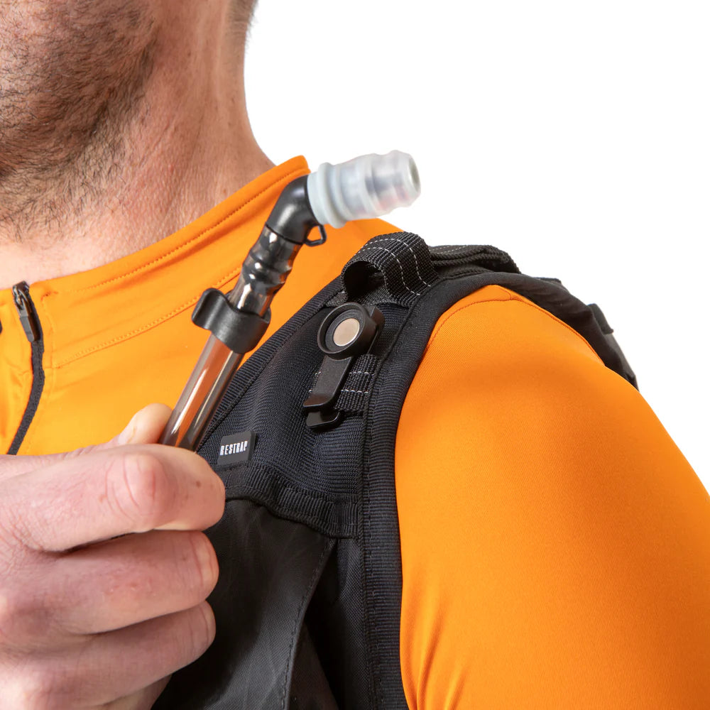 Race Hydration Vest - Restrap - Sort