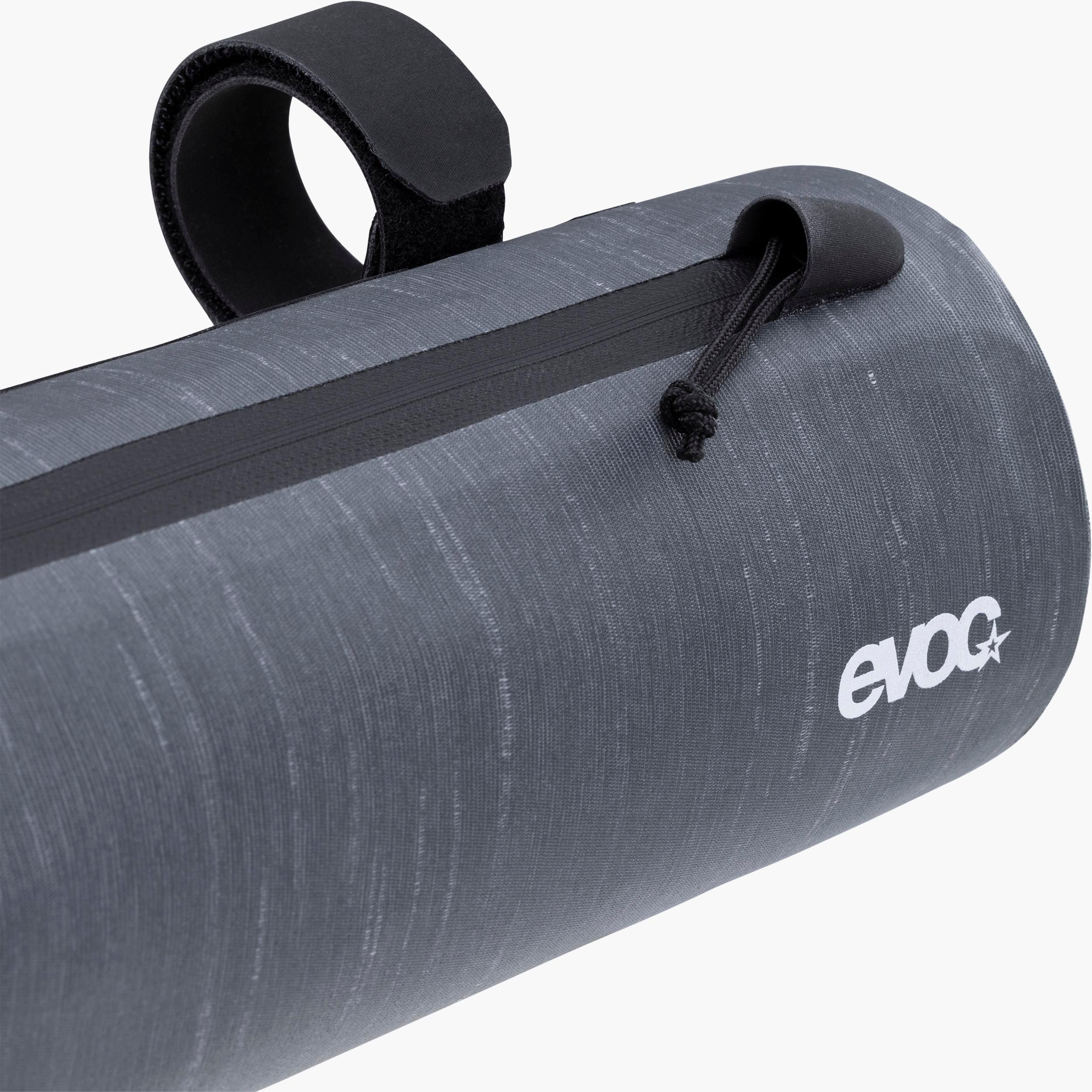 Styrtaske Rund WP - EVOC - 1.5L - Carbon Grå