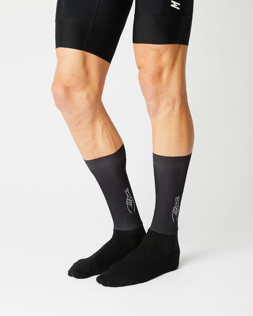 Aero Logo Cykelstrømper - Fingerscrossed - Sort | Fingerscrossed | gioventu.cc