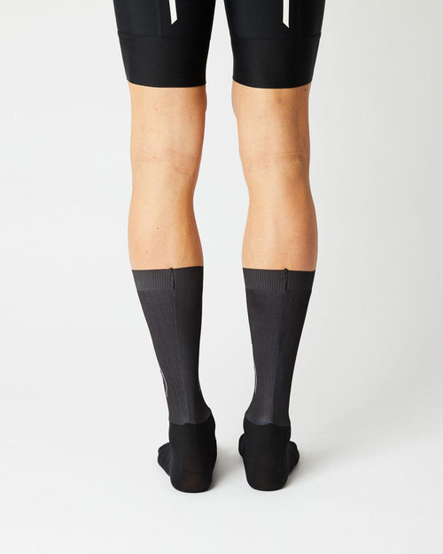 Aero Logo Cykelstrømper - Fingerscrossed - Sort | Fingerscrossed | gioventu.cc