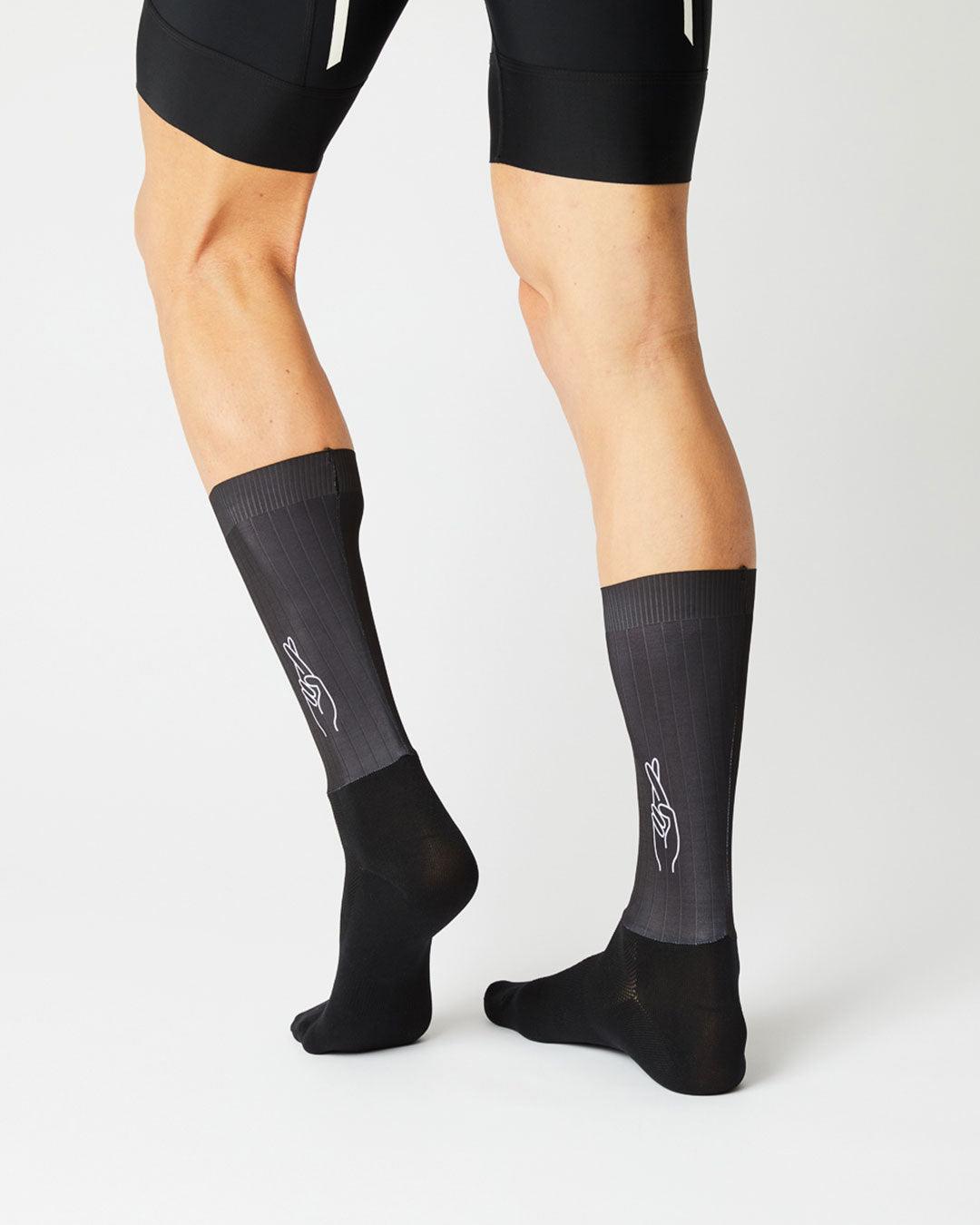 Aero Logo Cykelstrømper - Fingerscrossed - Sort | Fingerscrossed | gioventu.cc