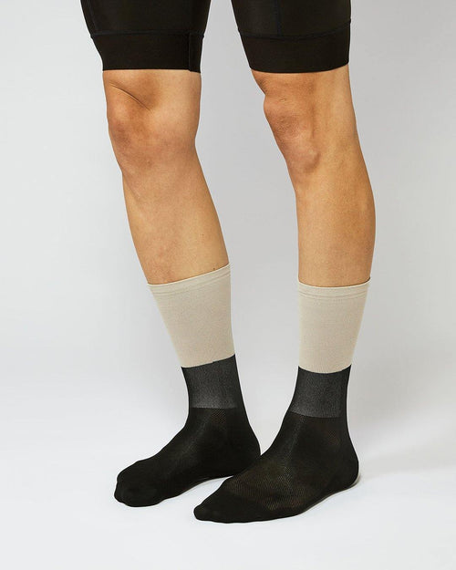 Block 01_04 Cykelstrømper - Fingerscrossed - Sand / Sort | Fingerscrossed | gioventu.cc