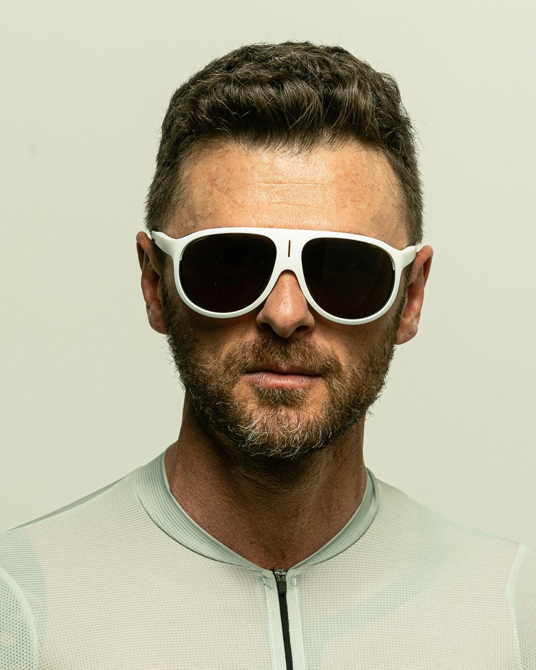 SOLO VZUM Cykelbriller - Alba Optics - Hvid / Leaf | Alba Optics | gioventu.cc
